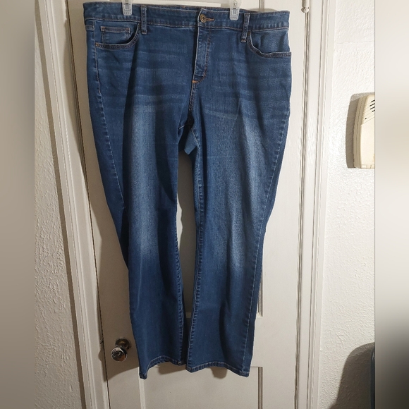 Lot Of 2 Plus Size 18W Jeans Mid Rise Jegging & Straight Leg A New Day St John - Picture 10 of 10